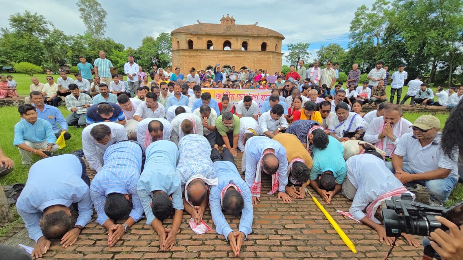 ঐতিহাসিক ৰংঘৰত ৰাইজৰ দলৰ “জাতীয় জাগৰণ যাত্ৰা” আৰম্ভ । Raijor Dal