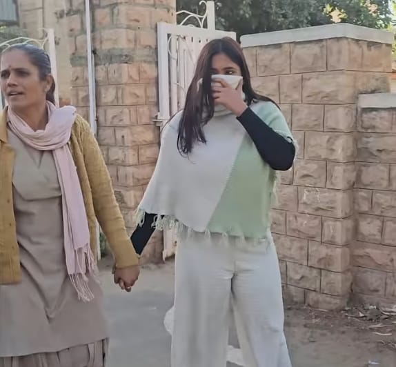 ৪০ লাখ টকাৰ দাবীত আৰক্ষীৰ জালত প্ৰিয়ংকা