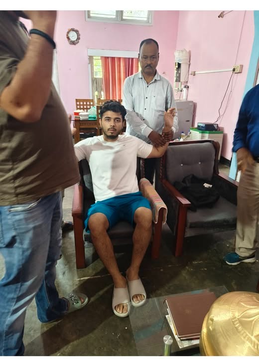 লখিমপুৰত ঘোচখোৰ বন বিষয়া গ্ৰেপ্তাৰ — চৰকাৰী আৱাসৰ পৰা জব্দ ৫.৬৮ লাখ টকা