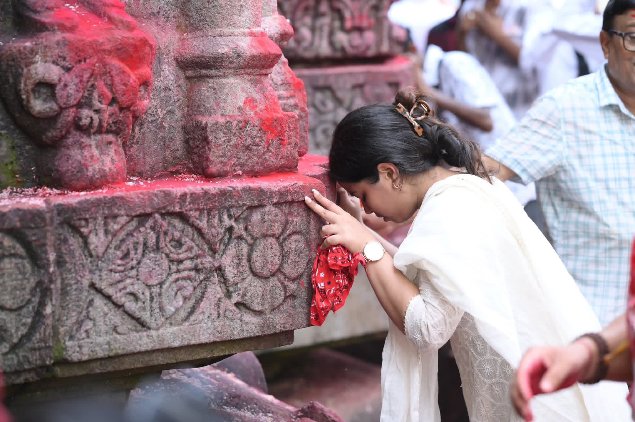 কামাখ্যাত অম্বুবাচী মহাযোগ ২০২৬ মেলাত প্ৰায় ৮ লাখ ভক্তৰ সমাগম ; আজি মুকলি হ'ল মন্দিৰৰ দুৱাৰ ।Maa Kamakhya Temple