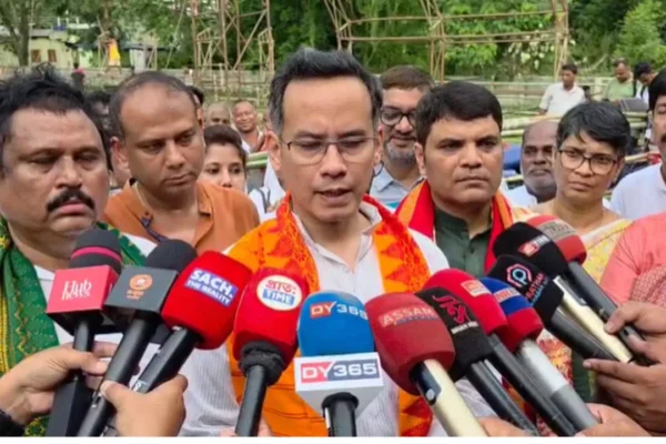 বিজেপি চৰকাৰ মাটি লুভীয়া, উচ্ছেদত ৰাজনীতি জড়িত: গৌৰৱ গগৈ । Garuva Gogi