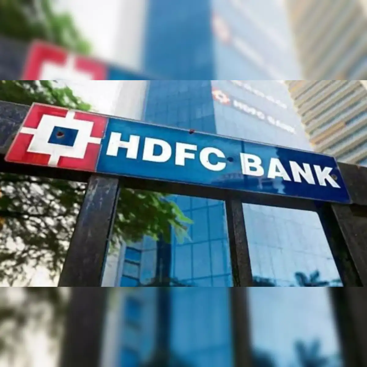 HDFC বেংকৰ AMB প্ৰয়োজনীয়তাত কোনো পৰিৱৰ্তন নহয় ।