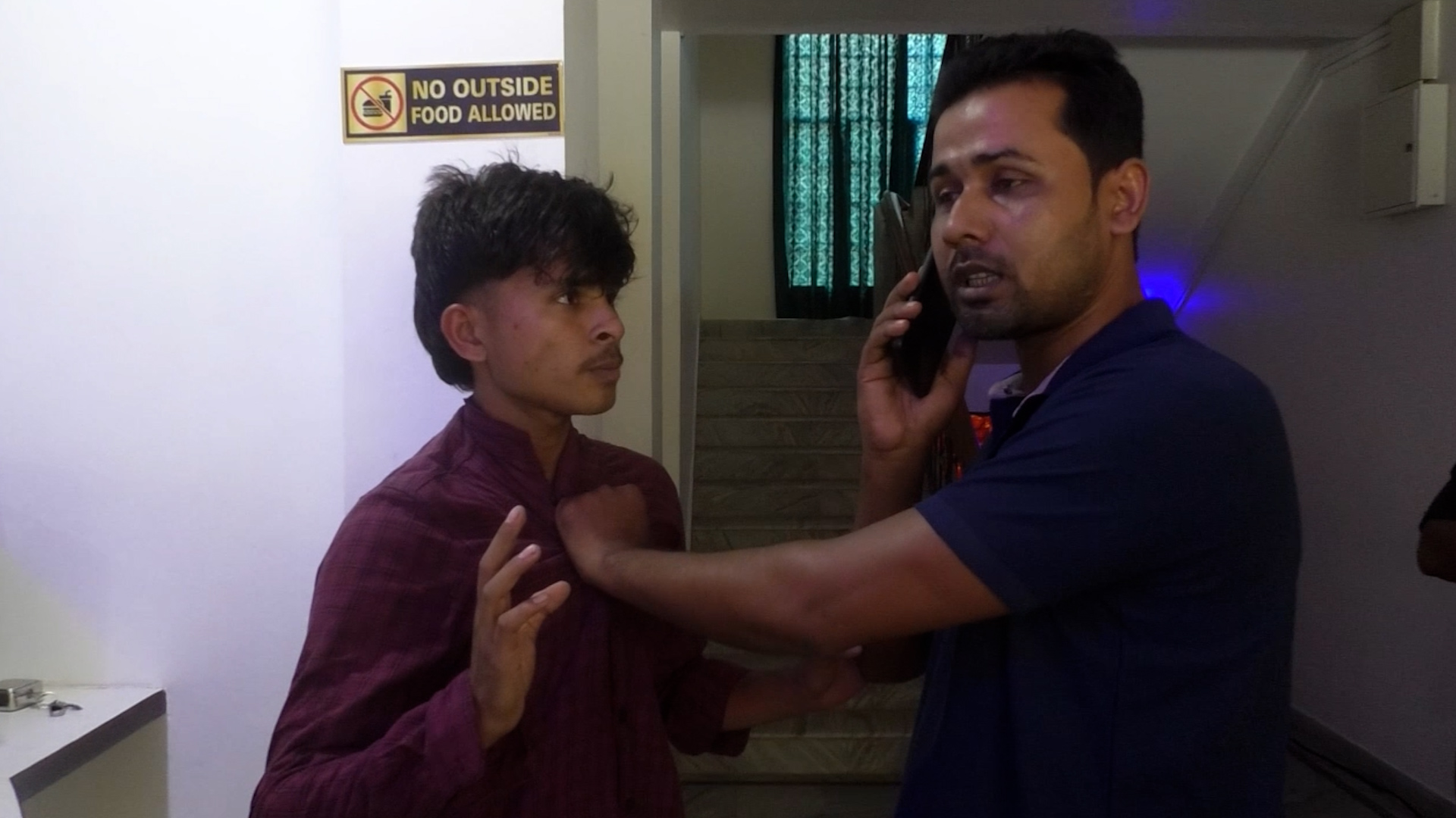 হাইলাকান্দিৰ চৰাকাৰী লজত আপত্তিকৰ অৱস্থাত উদ্ধাৰ নাবালিকা ছাত্ৰী । Hailakandi