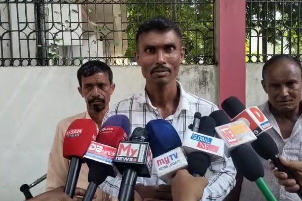 পত্নী-পুত্ৰ বিচাৰি আদালতৰ দুৱাৰ চাপিল গোৱালপাৰাৰ ধনঞ্জয় । Gowalpara