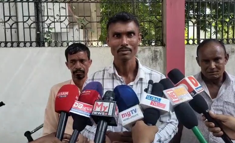 পত্নী-পুত্ৰ বিচাৰি আদালতৰ দুৱাৰ চাপিল গোৱালপাৰাৰ ধনঞ্জয় । Gowalpara