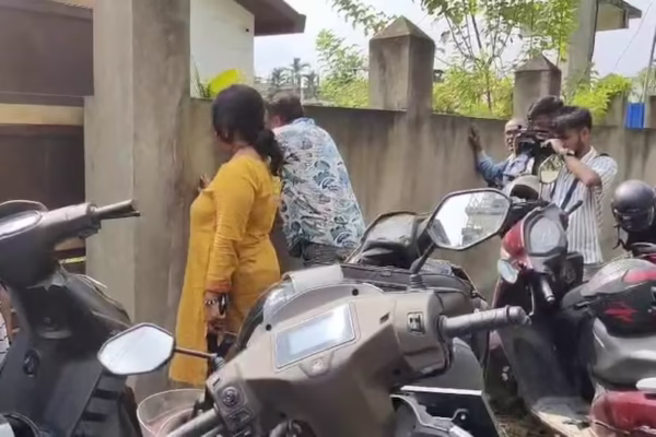 গুৱাহাটী বৰবাৰীৰ গেষ্ট হাউছত উদ্ধাৰ দুটা মৃতদেহ, তীব্ৰ চাঞ্চল্য । Guwahati Crime News 