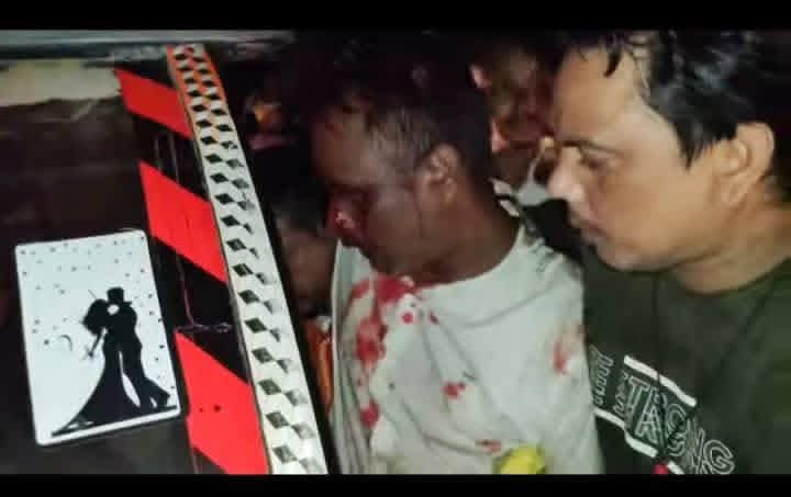 গোলকগঞ্জত কোচ ৰাজবংশী ছাত্ৰ সন্থাৰ বিশাল প্ৰতিবাদী জোঁৰ সমদল, আৰক্ষীৰ লাঠিচাৰ্জ । ACKSS