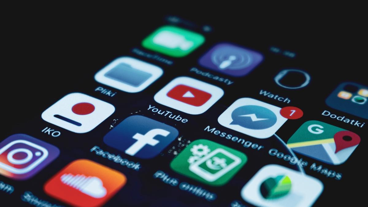 নেপাল চৰকাৰে এক ঐতিহাসিক সিদ্ধান্ত লৈ ২৬ টা সামাজিক মাধ্যম প্লেটফৰ্ম নিষিদ্ধ ঘোষণা । Nepal bans Facebook, X, YouTube, 23 other social media platforms