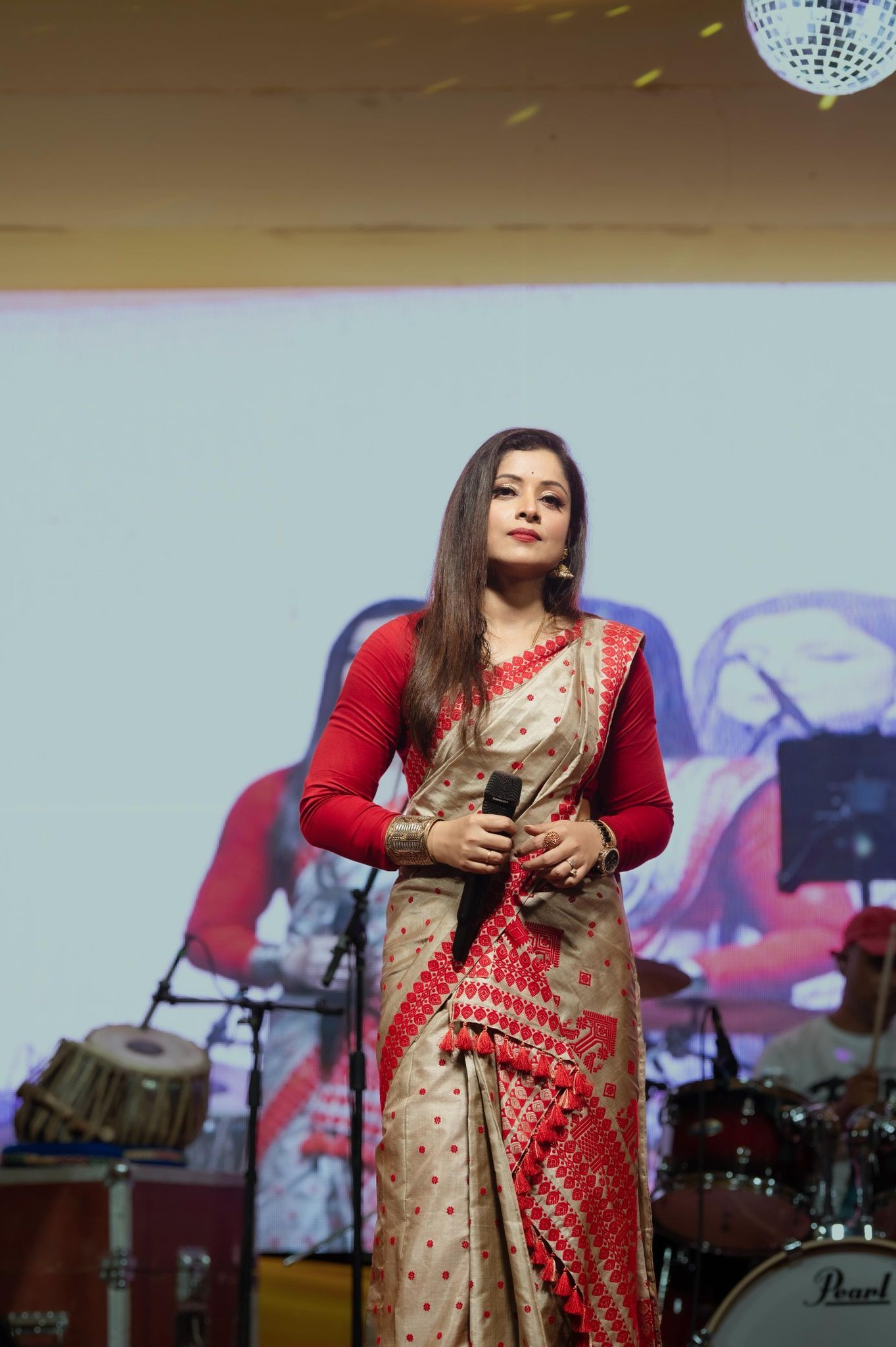 কণ্ঠশিল্পী প্ৰিয়ংকা ভৰালীৰ বিস্ফোৰক স্পষ্টীকৰণ—মঞ্চত অপমান, নিৰাপত্তাহীনতাৰ অভিযোগ
