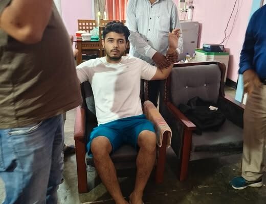 লখিমপুৰত ঘোচখোৰ বন বিষয়া গ্ৰেপ্তাৰ — চৰকাৰী আৱাসৰ পৰা জব্দ ৫.৬৮ লাখ টকা