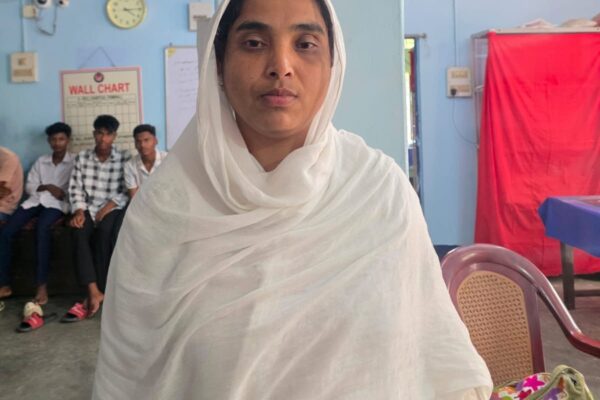 গোৱালপাৰাত বিদ্যালয়ত বিতৰ্ক: শ্ৰেণী কোঠাত নিষিদ্ধ মাংস ভক্ষণক লৈ উত্তেজনা