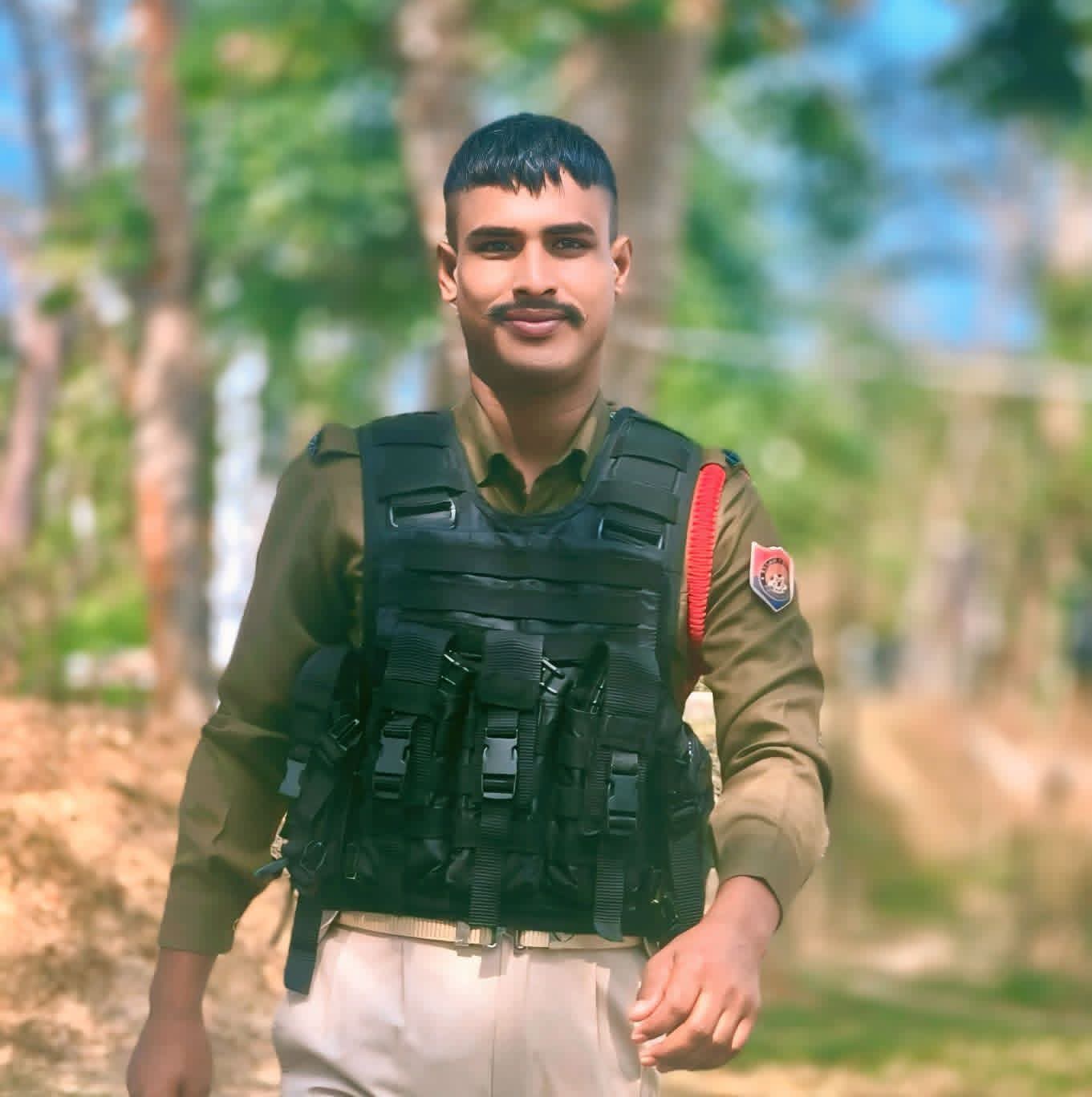 খাকীৰ পাৱাৰ নুৱাব আলীৰ! বিয়া ঘৰত সন্মান নিদিয়াৰ অভিযোগত নিৰিহ যুৱকক উপৰ্যুপৰি প্ৰহাৰ । Barpeta News