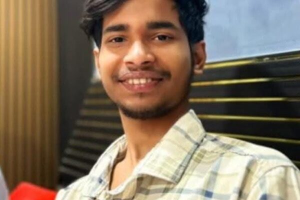 প্ৰায় ২৪ ঘণ্টাৰ অন্তত পল্লা নৈৰ পৰা উদ্ধাৰ সন্ধানহীন ছাত্ৰ ৰাহুল আমিনৰ মৃতদেহ